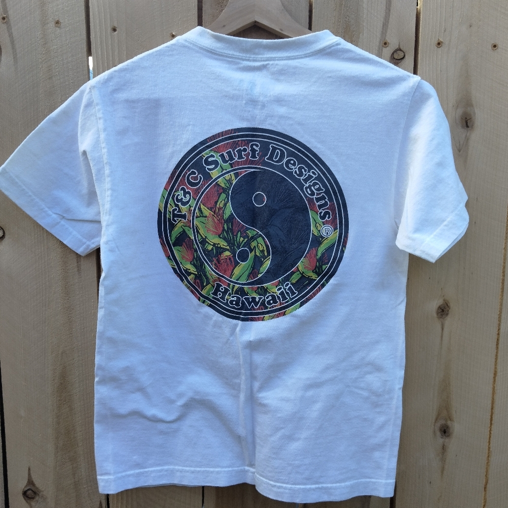 T&C Surf Designs White Yin Yang T-Shirt Size Small Graphic Tee Short Sleeve - Picture 2 of 10